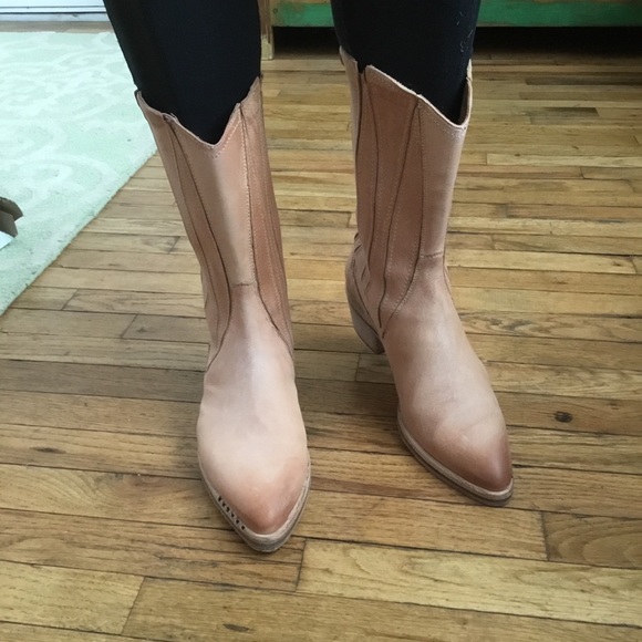 NIB Caria Italian Leather boots - Picture 12 of 14